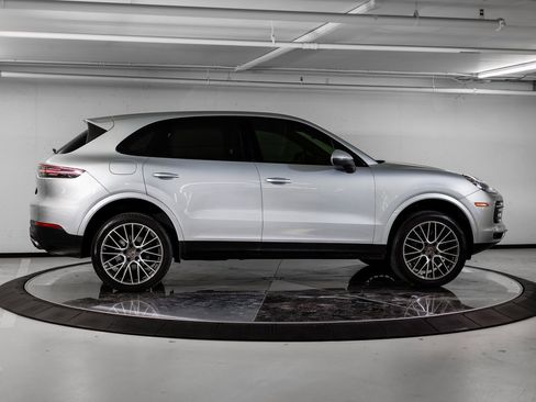 Used 2020 Porsche Cayenne S image 8