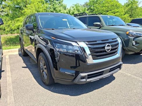 Used 2023 Nissan Pathfinder S AWD/4WD image 5