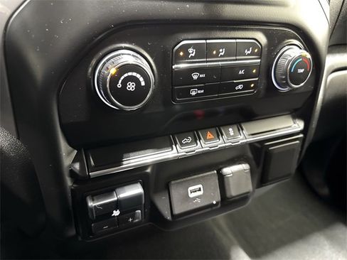 Certified 2020 Chevrolet Silverado 1500 Custom w/ Custom Value Package image 18