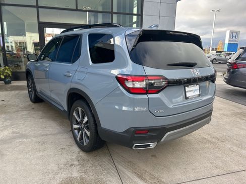 Used 2023 Honda Pilot Elite image 7