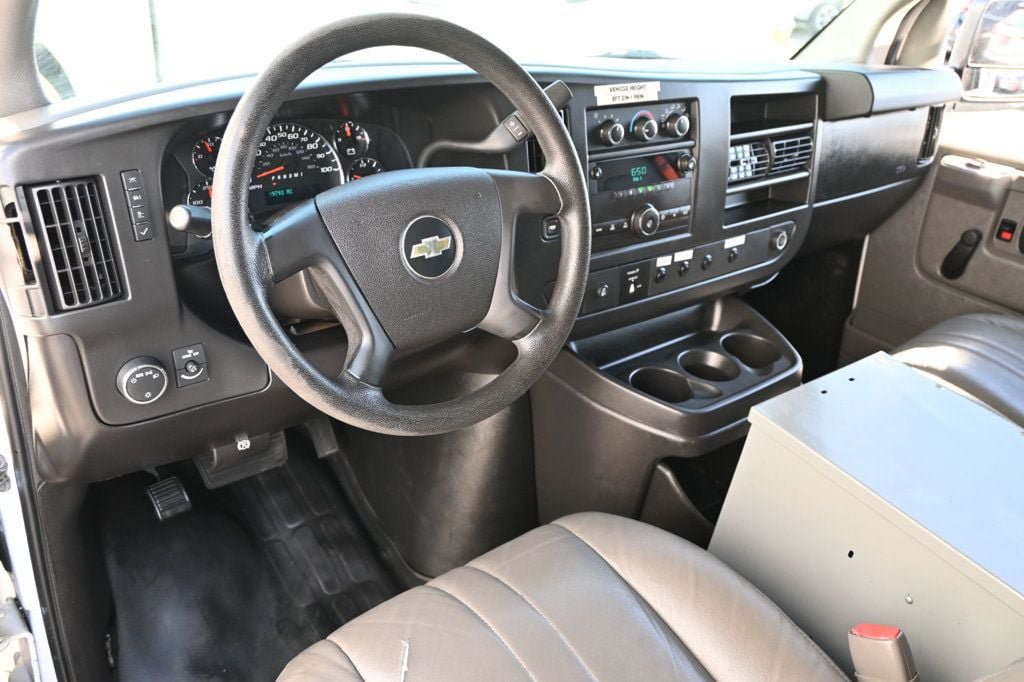 Used 2013 Chevrolet Express 2500 RWD image 5