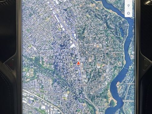 Used 2016 Tesla Model S P90D image 14