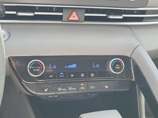 Used 2023 Hyundai Elantra Blue FWD image 12