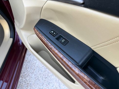 Used 2012 Honda Accord EX-L image 25