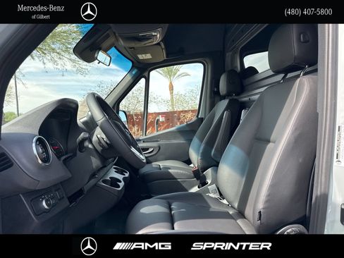 Used 2024 Mercedes-Benz Sprinter 2500 image 16