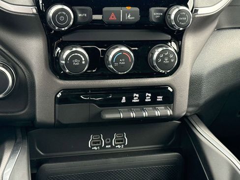 New 2026 RAM 1500 Express image 17