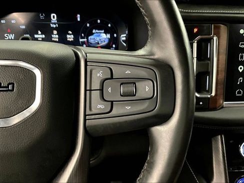 Used 2023 GMC Yukon Denali Ultimate AWD/4WD image 28