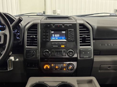 Used 2018 Ford F250 XL w/ Power Equipment Group RWD image 25