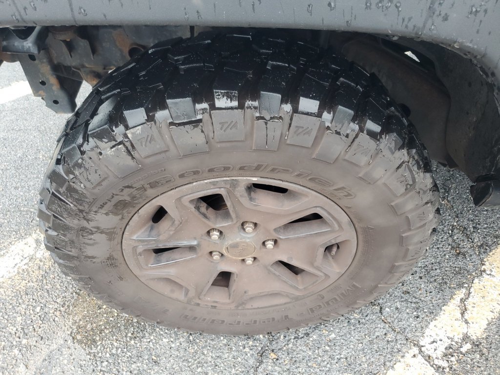 Used 2015 Jeep Wrangler Sport AWD/4WD image 11
