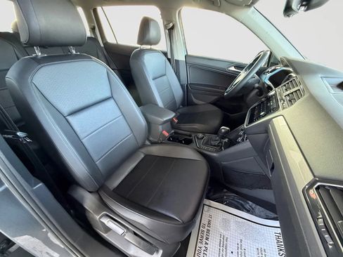Used 2020 Volkswagen Tiguan SEL image 19