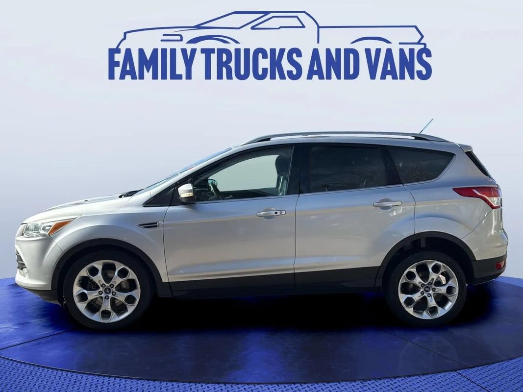 Used 2013 Ford Escape Titanium w/ Parking Technology Pkg AWD/4WD image 2