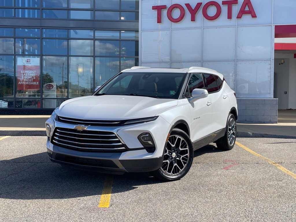 Used 2024 Chevrolet Blazer Premier w/ Driver Confidence II Package AWD/4WD image 1