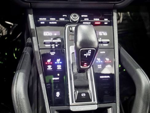 Used 2019 Porsche Cayenne AWD/4WD image 22