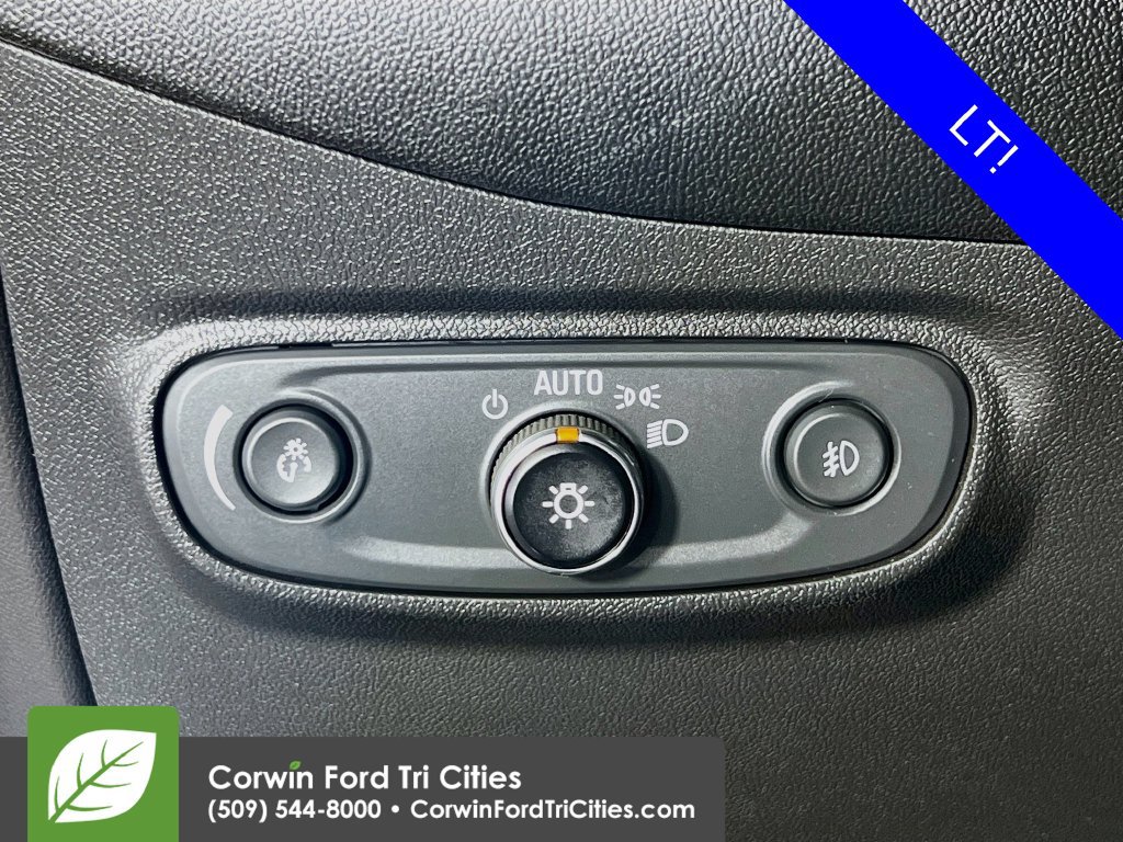 Used 2021 Chevrolet Equinox LT AWD/4WD image 18