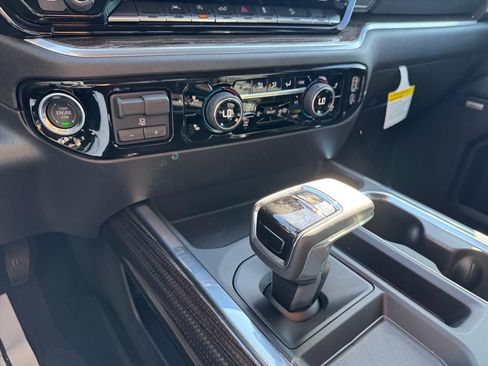 New 2026 Chevrolet Silverado 1500 LT Trail Boss w/ Convenience Package II AWD/4WD image 17