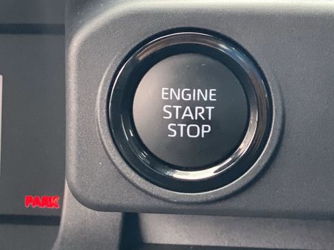 Certified 2025 Toyota Tacoma SR5 image 35