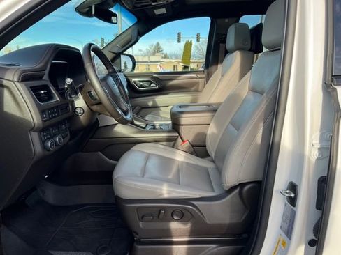 Used 2023 Chevrolet Suburban Z71 w/ Off-Road Capability Package image 11