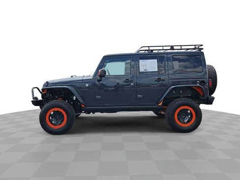 Used 2016 Jeep Wrangler Unlimited Rubicon w/ Connectivity Group AWD/4WD image 5