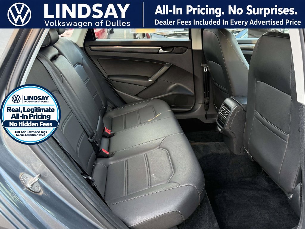 Used 2020 Volkswagen Passat 2.0T R-Line FWD image 12