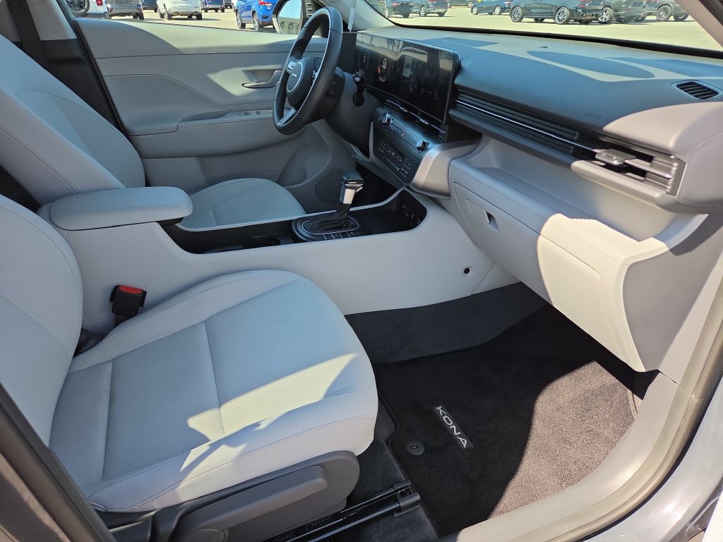 Certified 2024 Hyundai Kona SEL FWD image 31