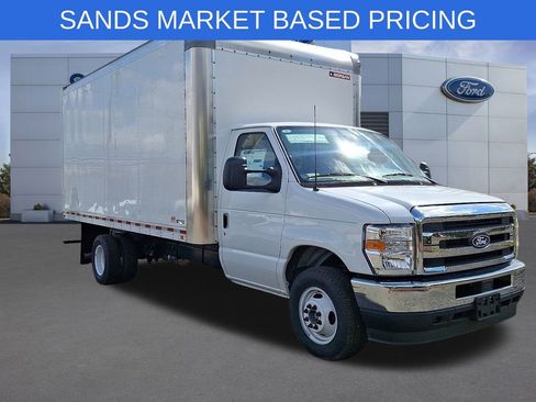 New 2026 Ford E-450 and Econoline 450 Super Duty w/ Driver's Safety Package image 2