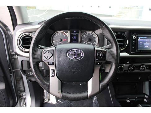 Used 2017 Toyota Tacoma SR5 w/ Tow Package image 14