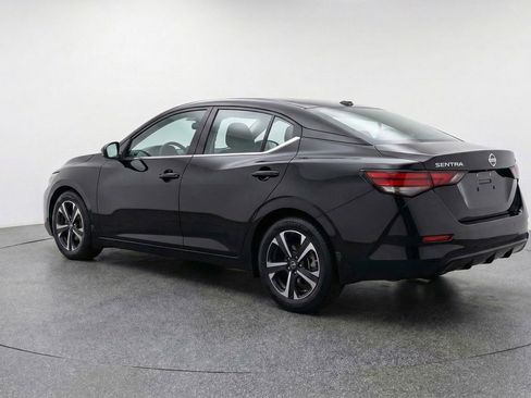 Used 2025 Nissan Sentra SV image 6
