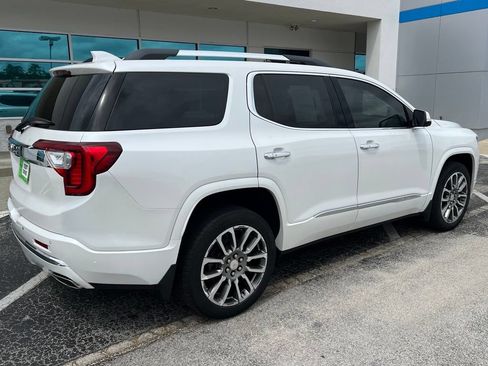 Used 2021 GMC Acadia Denali w/ Denali Technology Package FWD image 4