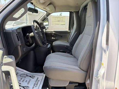 New 2025 GMC Savana 3500 w/ Power Convenience Package RWD image 19