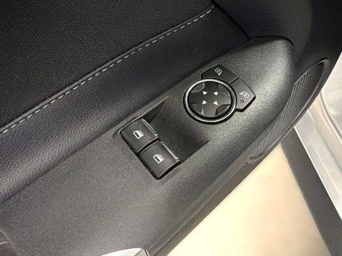 Used 2019 Ford Mustang Coupe RWD image 13