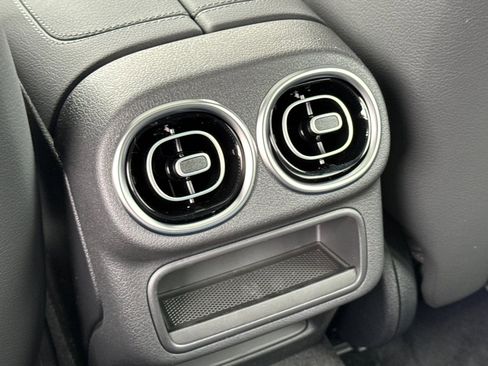 New 2025 Mercedes-Benz GLC 43 AMG 4MATIC image 15