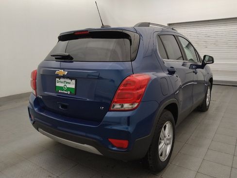 Used 2020 Chevrolet Trax LT FWD image 9