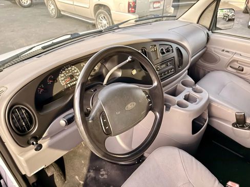Used 2000 Ford E-350 and Econoline 350 Van image 9