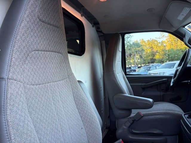 Used 2019 Chevrolet Express 2500 RWD image 24