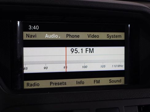 Used 2011 Mercedes-Benz E 550 Cabriolet image 27