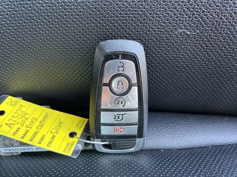 Used 2024 Ford Explorer Limited image 32