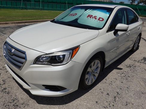 Used 2017 Subaru Legacy 2.5i Premium w/ Moonroof Package image 3