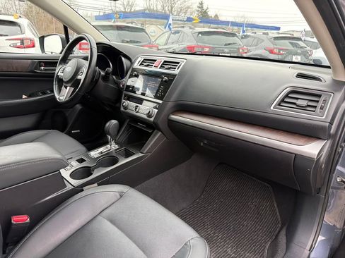 Used 2017 Subaru Outback 3.6R Limited image 33
