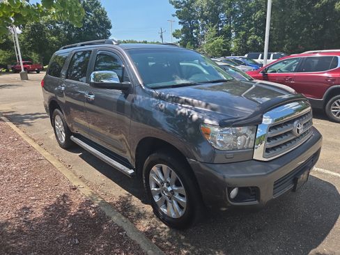 Used 2014 Toyota Sequoia Platinum AWD/4WD image 1