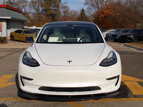 Used 2020 Tesla Model 3 Performance image 4