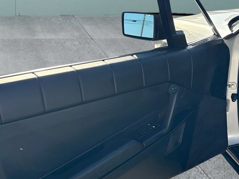 Used 1992 Cadillac Allante FWD image 13