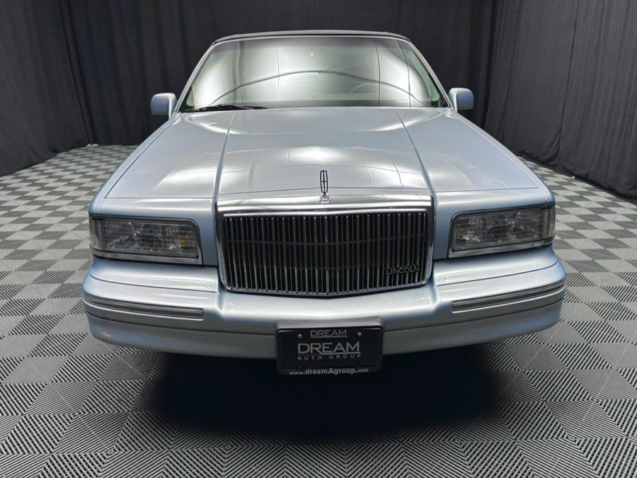 Used 1997 Lincoln Town Car Executive RWD image 10