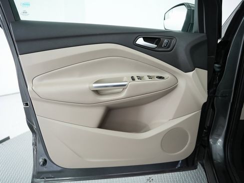 Used 2018 Ford Escape SE image 41