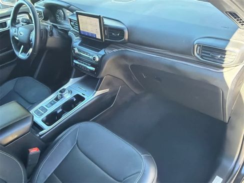 Used 2020 Ford Explorer Limited image 13