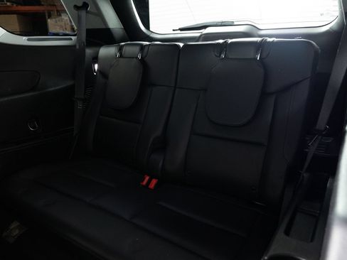 Used 2021 Ford Explorer Limited w/ Equipment Group 301A AWD/4WD image 24