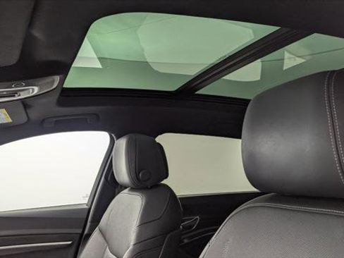 Used 2022 Audi e-tron S Premium Plus image 28