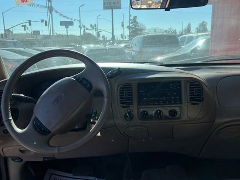 Used 2001 Ford F150 Short Bed 4D image 6