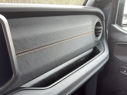 New 2025 Jeep Gladiator Mojave image 21