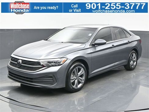 Used 2024 Volkswagen Jetta SE w/ Panoramic Sunroof Package image 1
