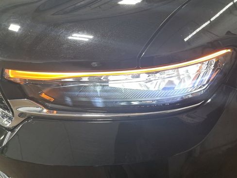 Certified 2024 Jeep Grand Cherokee Limited image 32